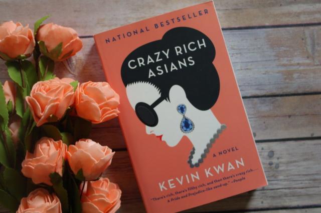 Book cover of Crazy rich Asians with tulips