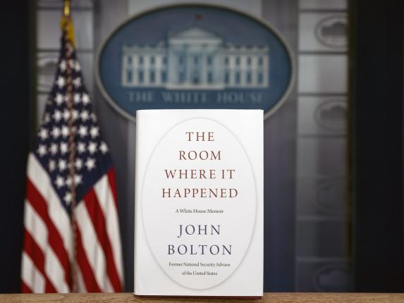 Book cover of The room where it happened